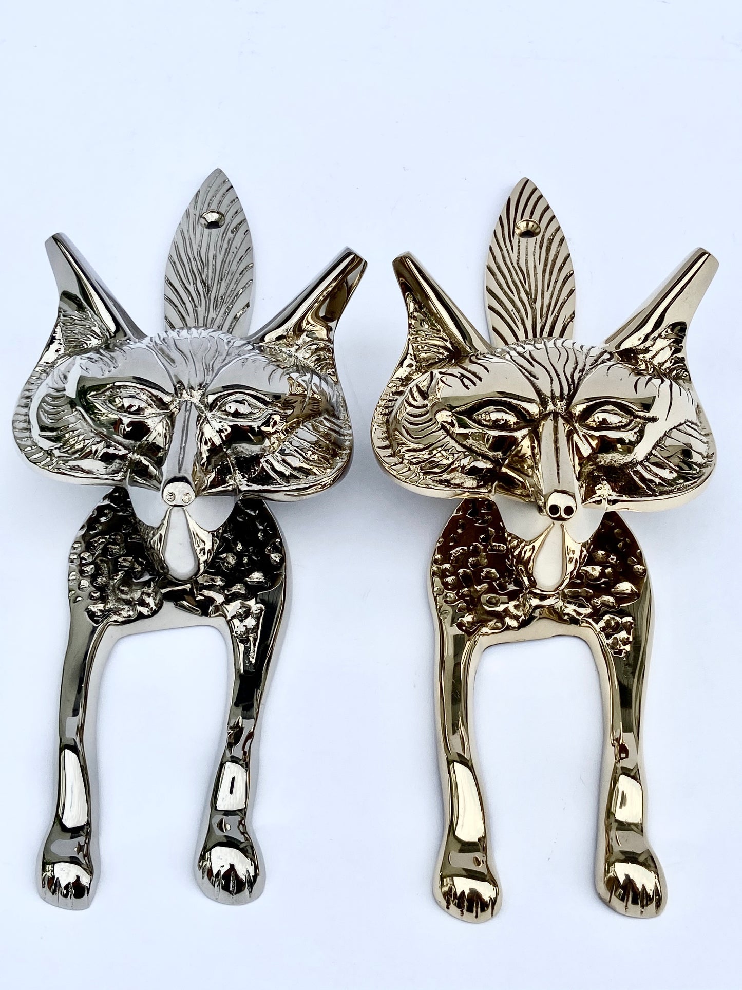 Hand-polished antique-style fox head door knocker in iron, unique wildlife-themed hardware for traditional wooden doors