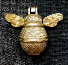 Bee Door Knocker - Brass Finish